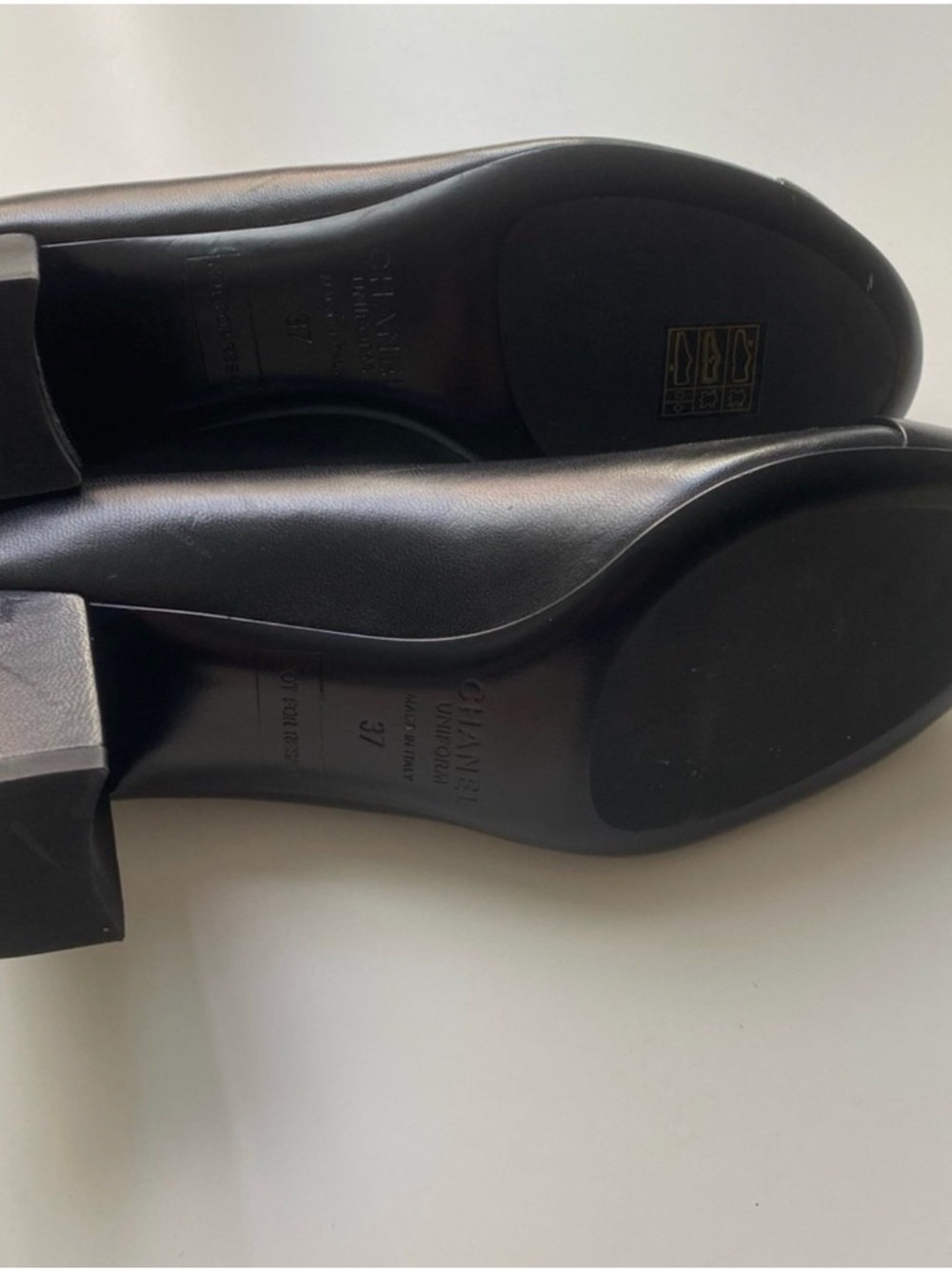 CHANEL Black Leather Low Block Heel Pumps - Picture 4 of 4